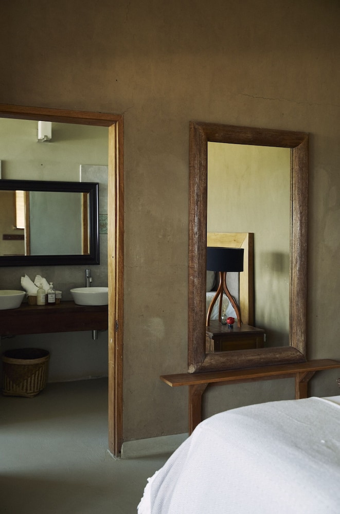Cocaloba Adobe by Wynwood House