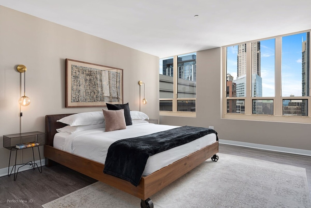 Lake View Penthouse Top Amenities Unit Laundry