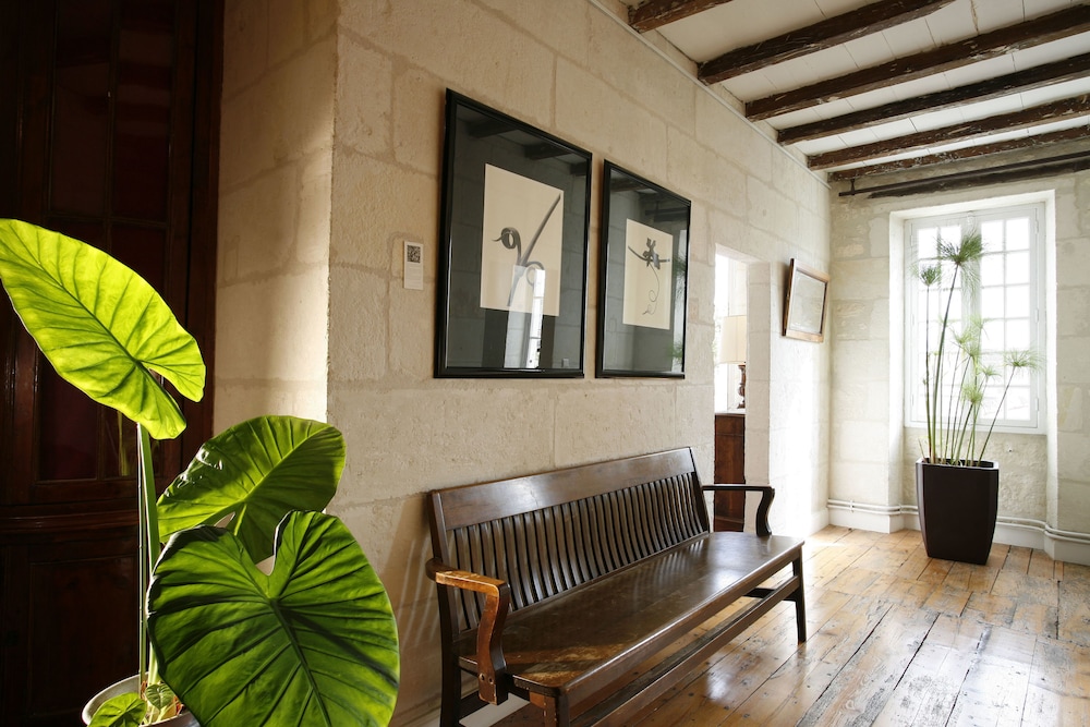 La Porte Rouge - The Red Door Inn Chambres d'Hotes view 4