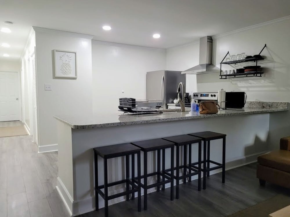Renovated 2 Bed Walltown Home Walk to Duke B view 4