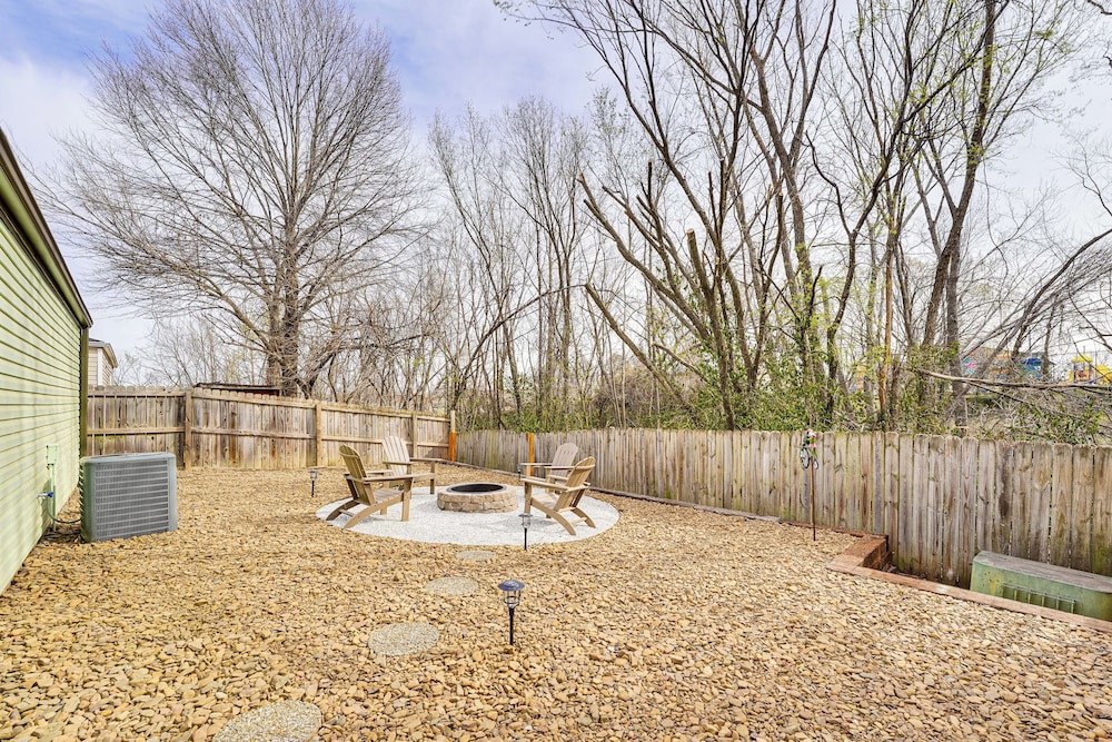 1 Mi to Dtwn: Bentonville Retreat w/ Patio