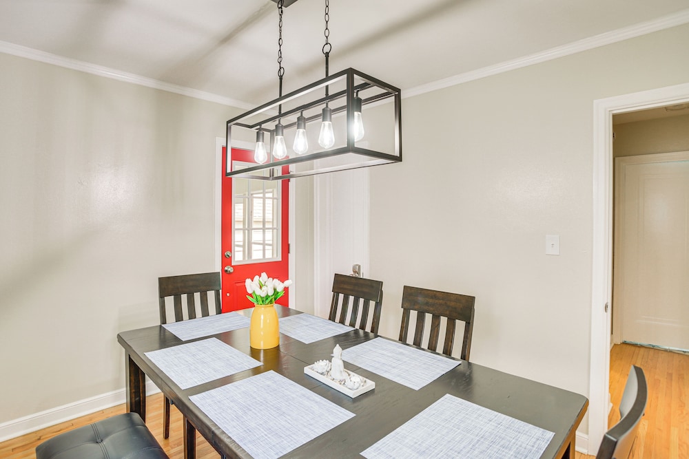 Charming Saint Paul Retreat: 7 Mi to Downtown!