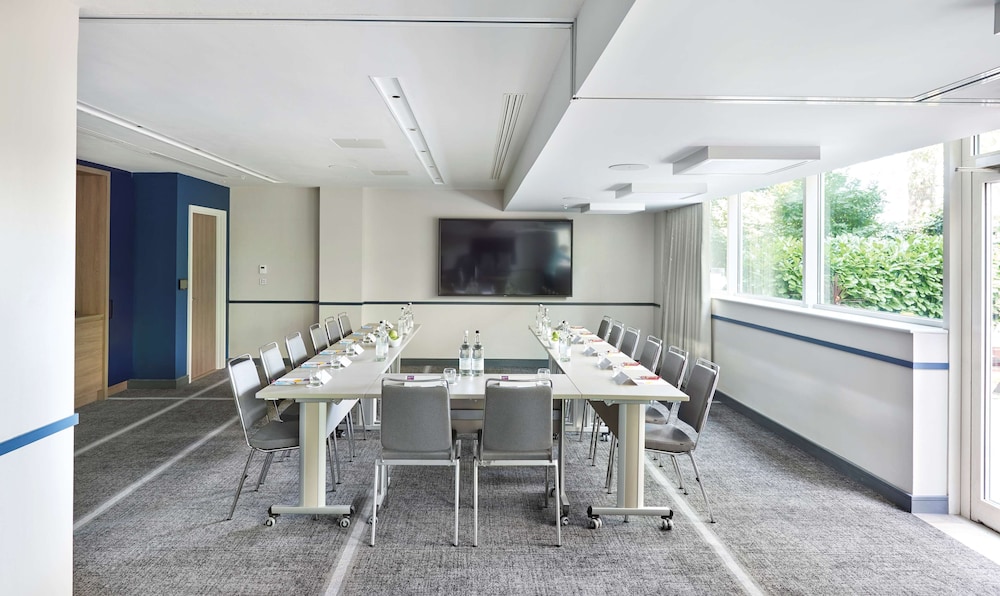 West Drayton Vacations - Hyatt Place London Heathrow Airport - Property Image 1