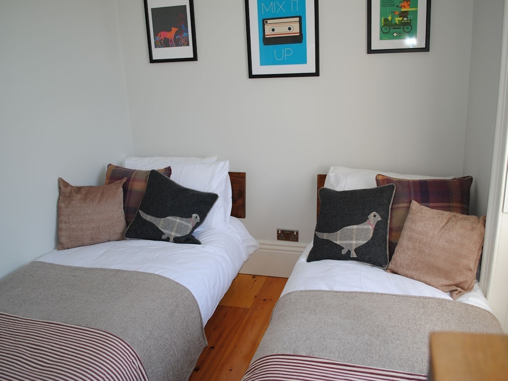 Laburnum Cottage view 2