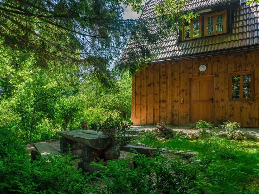 Yeti Cabin