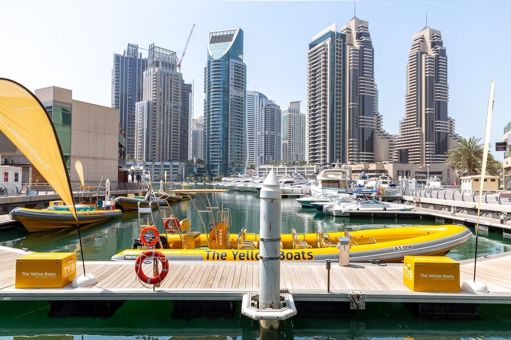 Stylish & Spacious 2BR In Dubai Marina