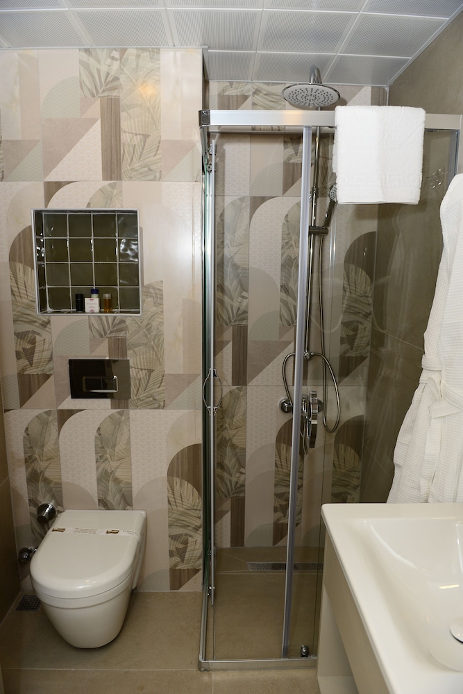 Rose Garden Premium Hotel