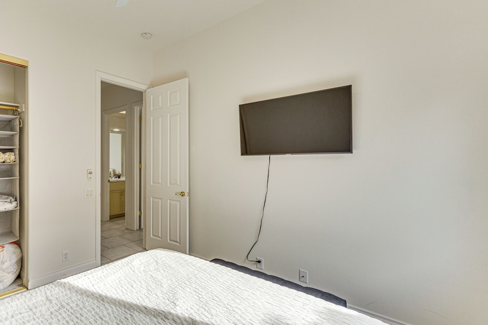 Family Friendly: Spacious Oasis in Palm Desert!