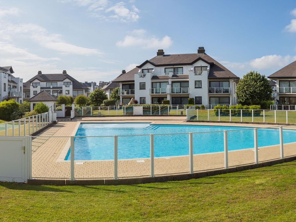 Golf Azur Frejus With Swimming Pool