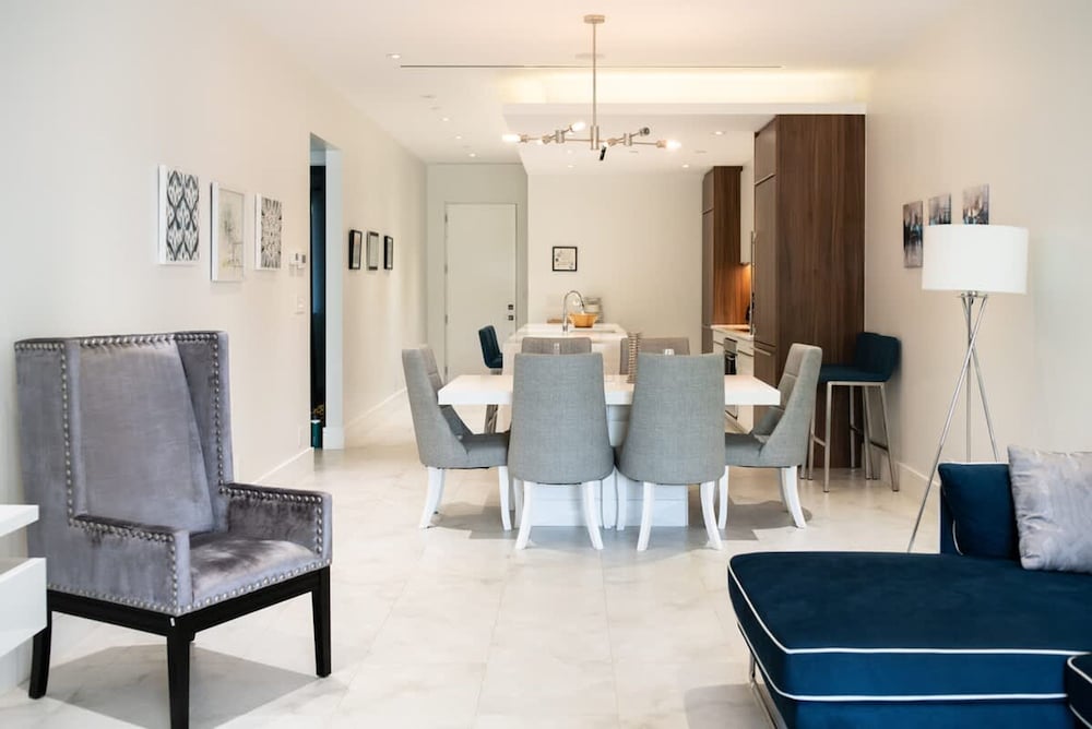 Two Bedroom Cable Beach Condo With Patio