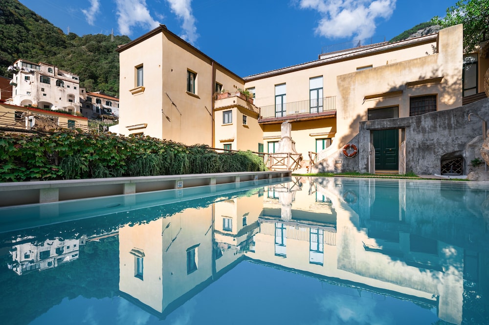 Amalfi Resort photo 4