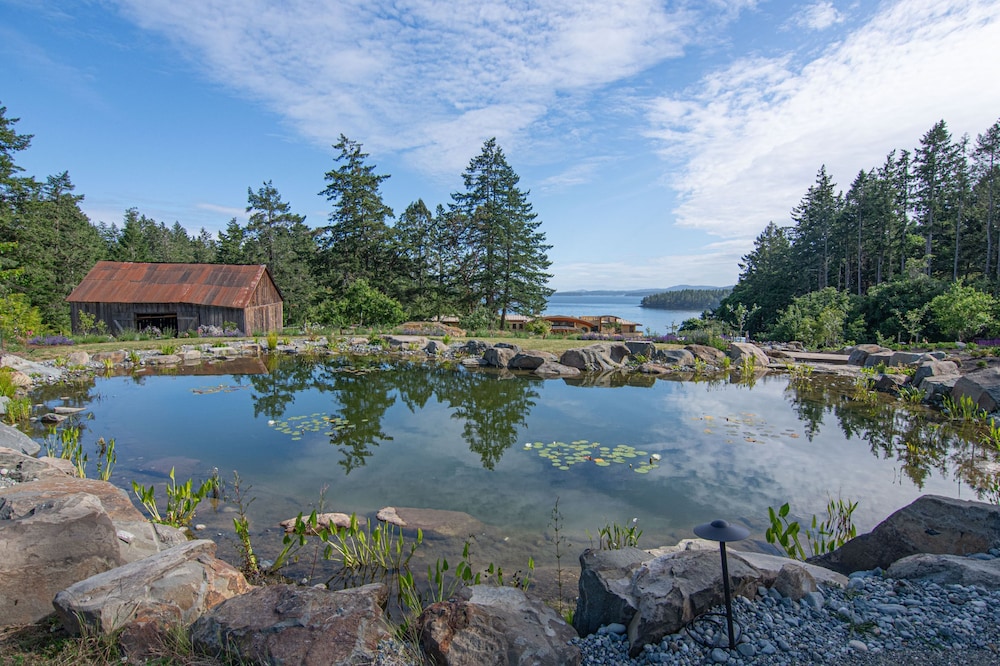 Lightwater Cove
