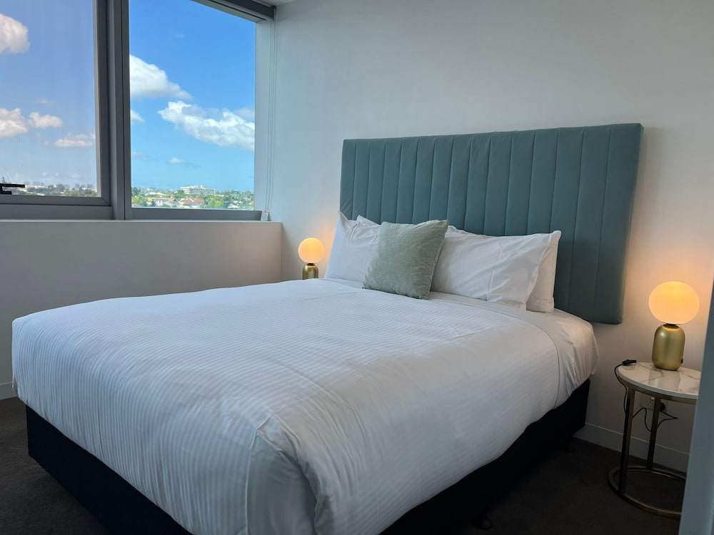 Trafalgar Lane Apartments by CLLIX