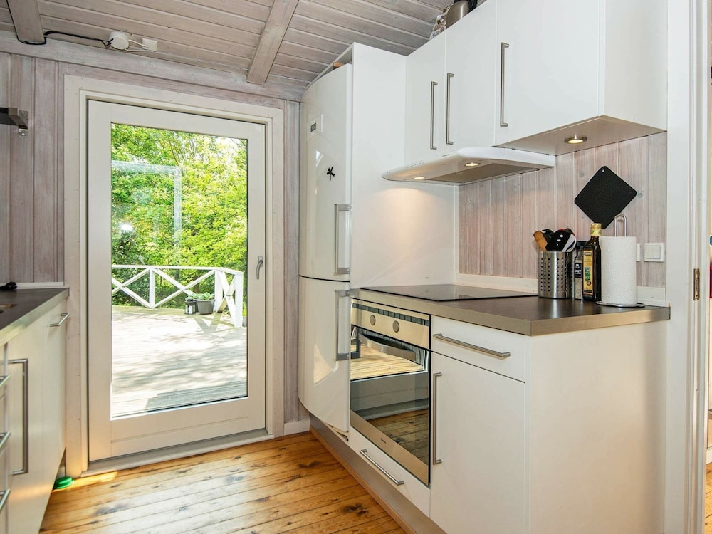 6 Person Holiday Home in Glesborg view 5
