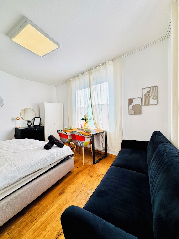 Cozy 5BR Apartment Near Kaufpark