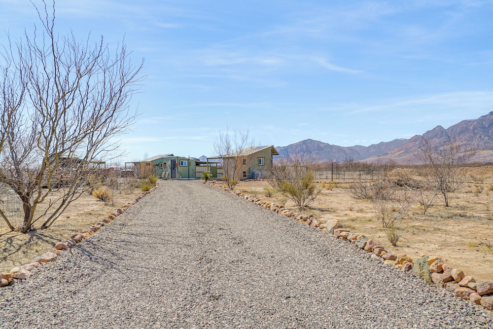 Tiny Home Studio: New Mexico Nature Retreat!