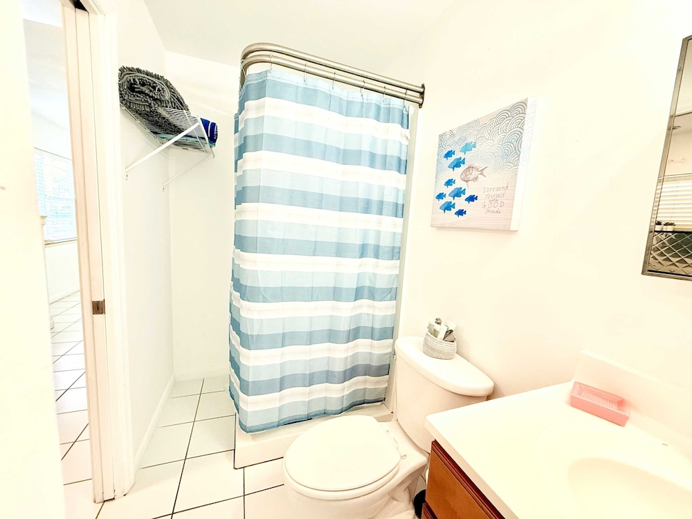Hollywood Boardwalk Studio Fully Equipped Kitchen