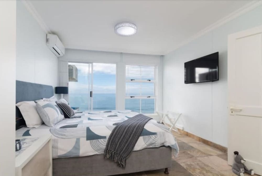 3 Bedroom Beachfront Apartment
