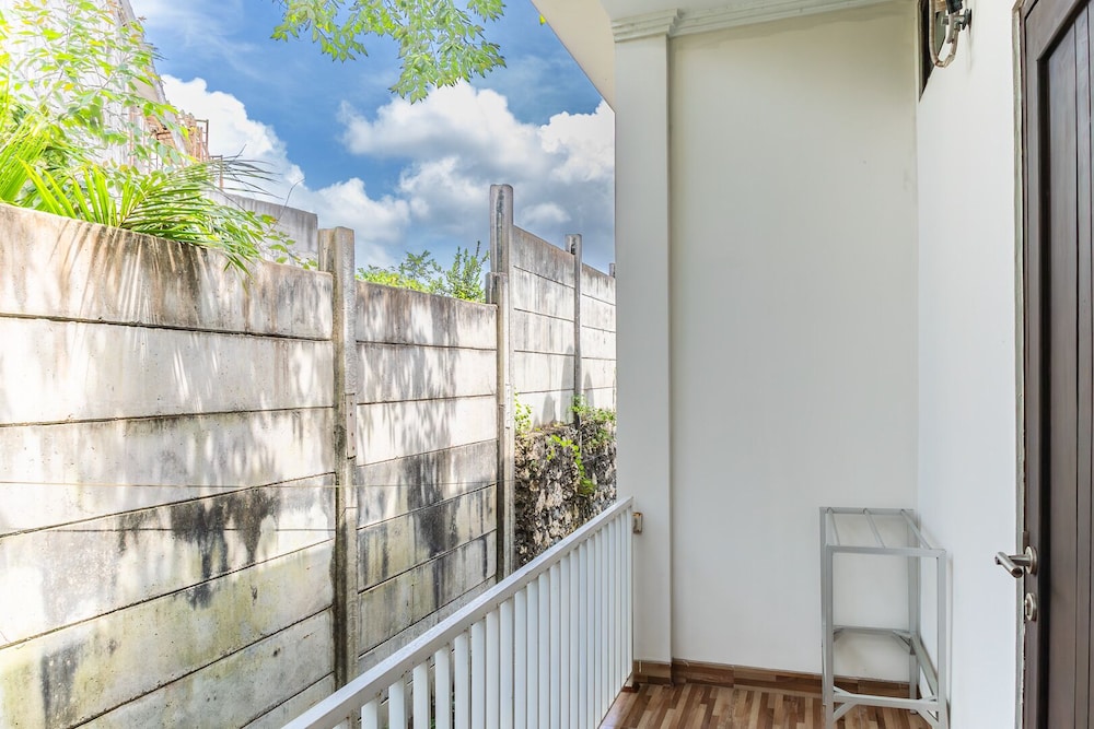 Kubu Deandari Guest House