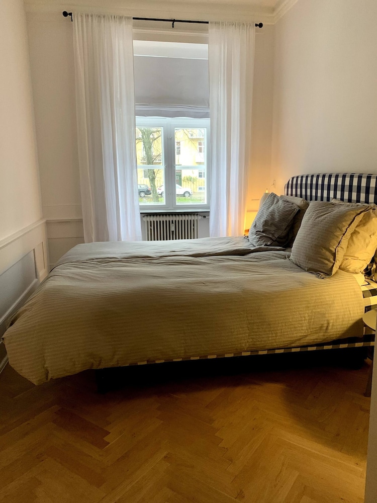 Christianshavn Canalside Luxury Apartment view 5
