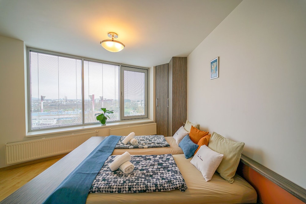 Slavic Spacious Apartment by CHORS view 2