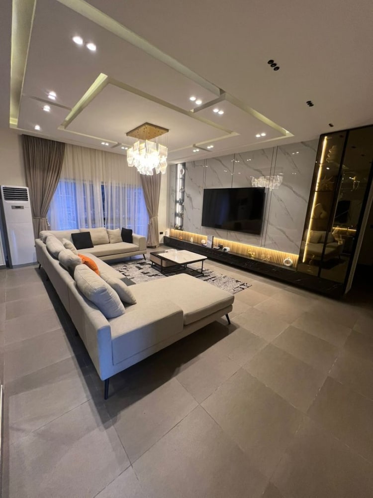 Luxurious 3 Bedroom Apartment in Eti Osa, Lagos