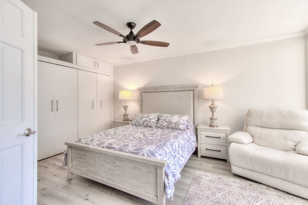 Sand Key South Beach Condo 601 2 Bedroom Condo by RedAwning view 2
