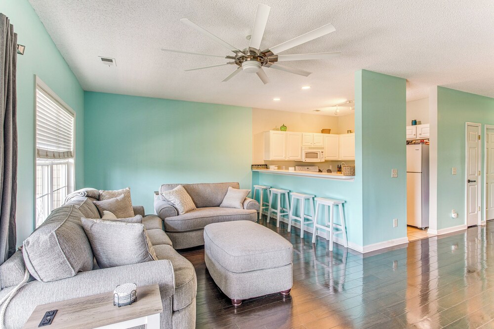 1 Mi to Beach: Family Condo in North Myrtle Beach!