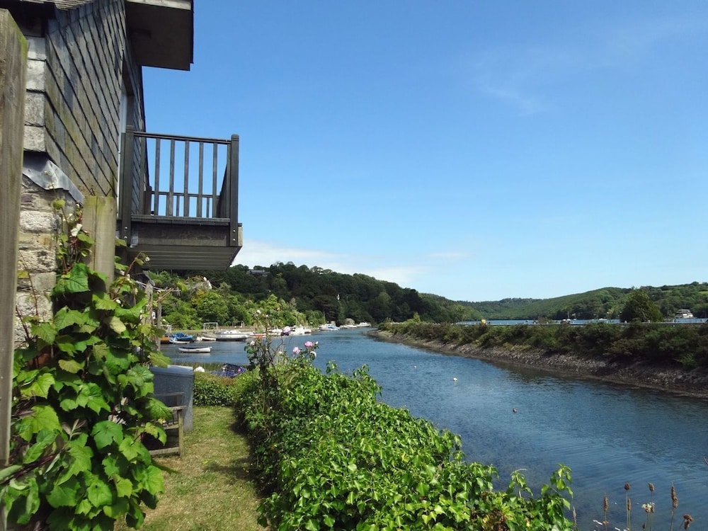 Island House