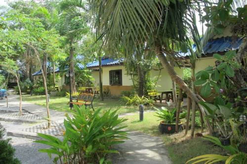 Laguna Resort