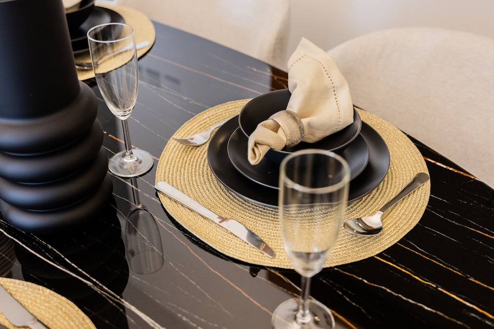 EDEN'S Homes & Villas - Standpoint Residences