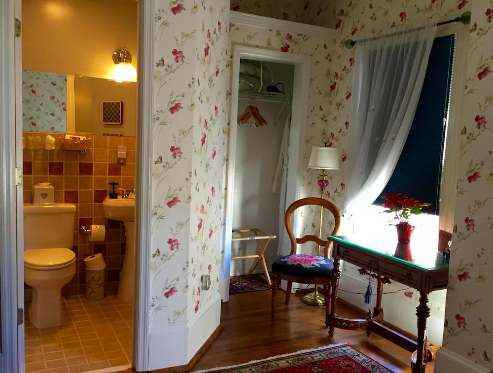 New Bern Vacations - Hanna House Bed  Breakfast - Property Image 2