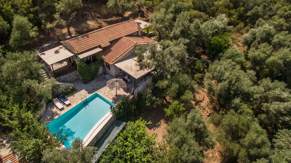 Arethousa Villas