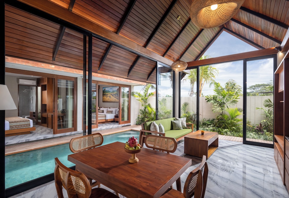 Unagi Mas Villas by Emana