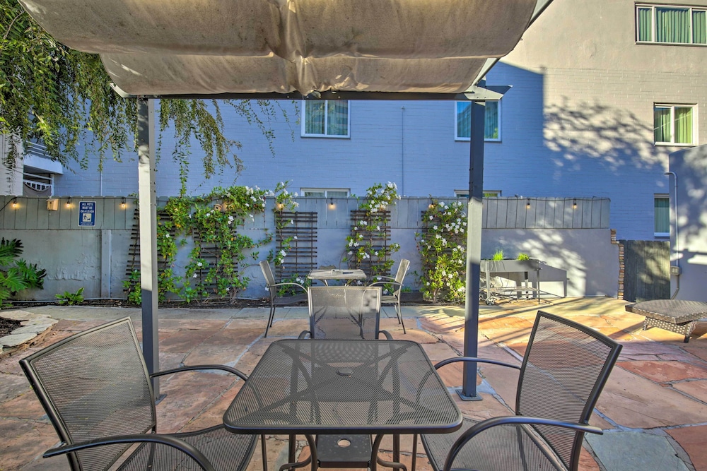 San Diego Apartment ~ 1 Mi to Gaslamp Quarter