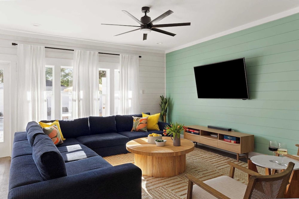 Villa Near Beach w/ Pool & Outdoor Dining Bohemian Beach Retreat by Avantstay