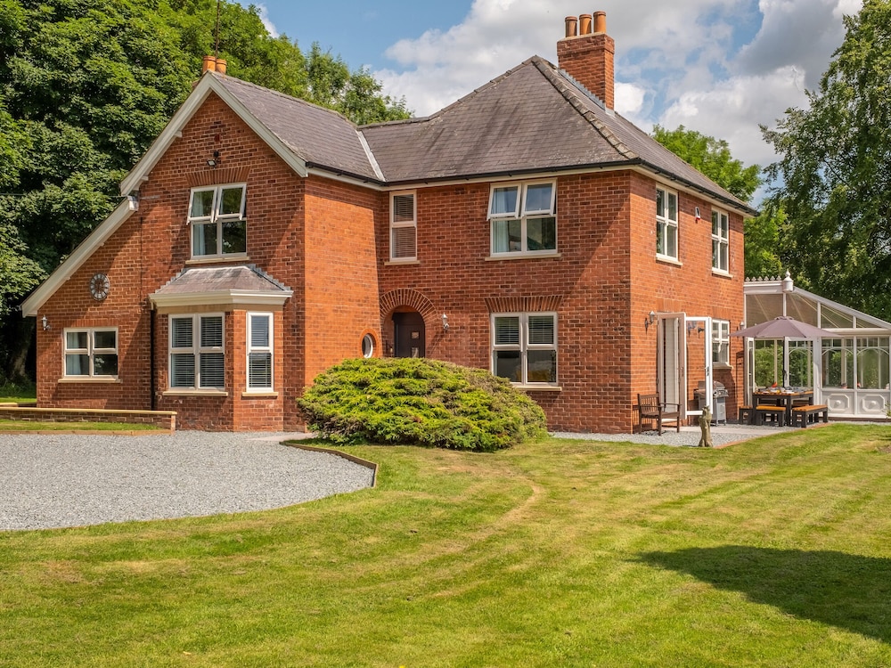 Routhorpe House