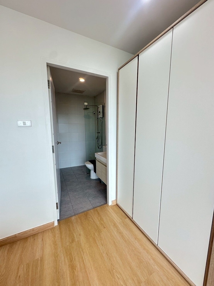 Hill Bay Suites