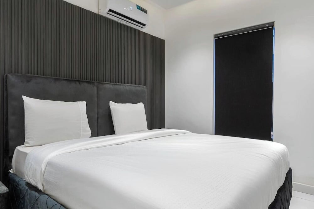 Metrohut Service Apartments