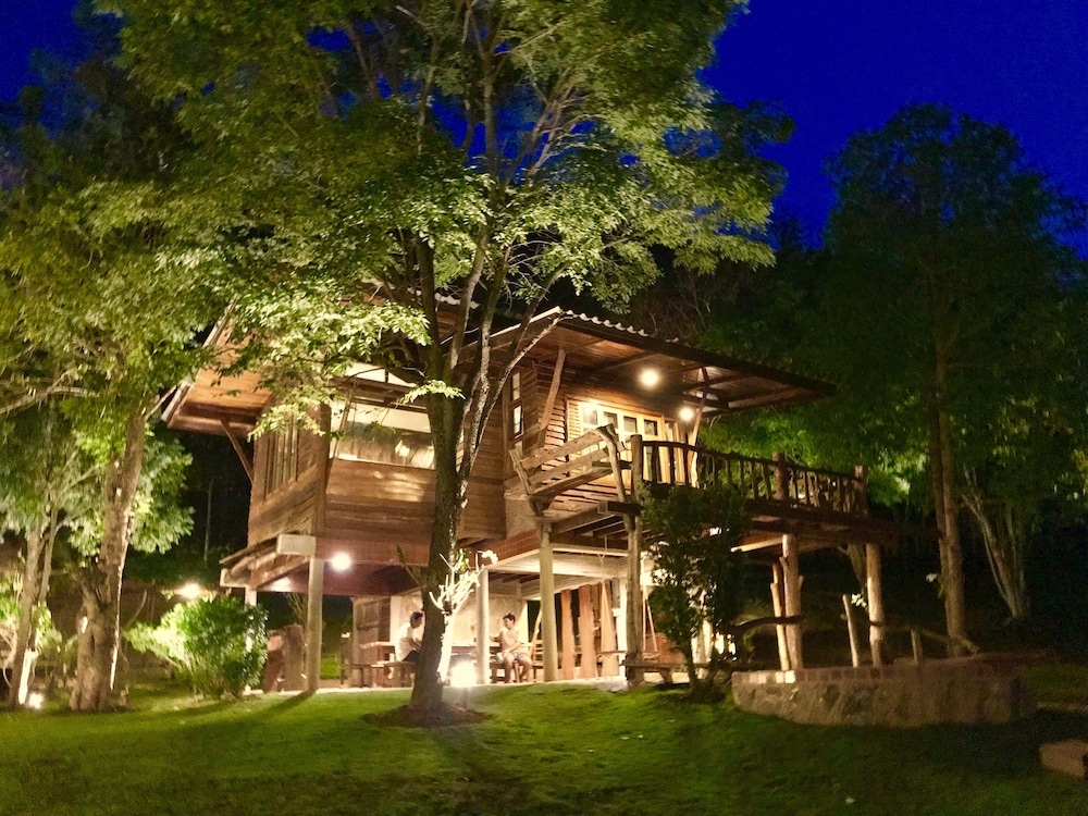 Pakchong Family Home