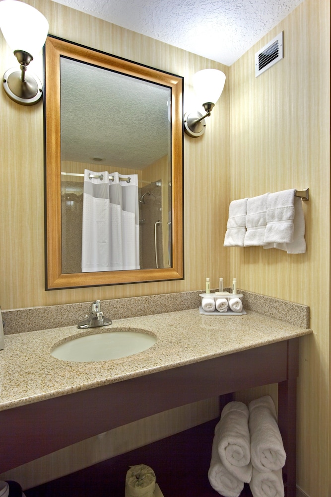 Grants Vacations - Holiday Inn Express Hotel  Suites Grants - Milan, an IHG Hotel - Property Image 1