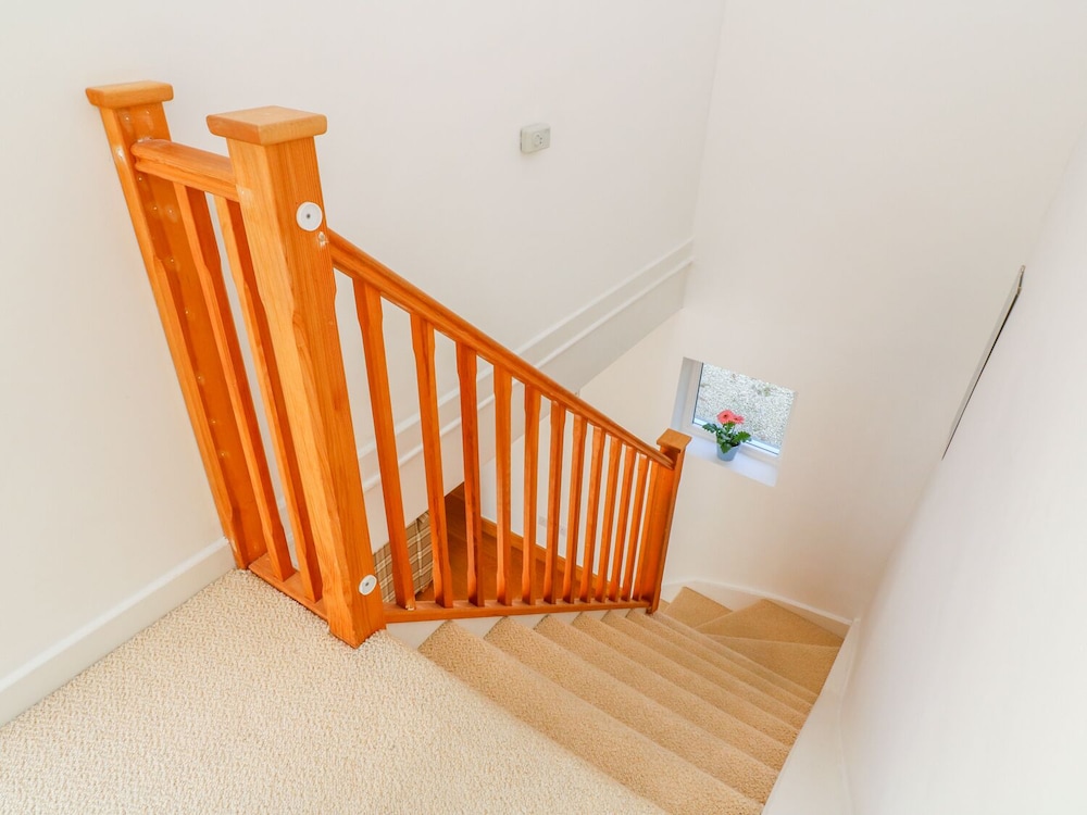 Helston Vacations - Scott's Cottage - Property Image 2