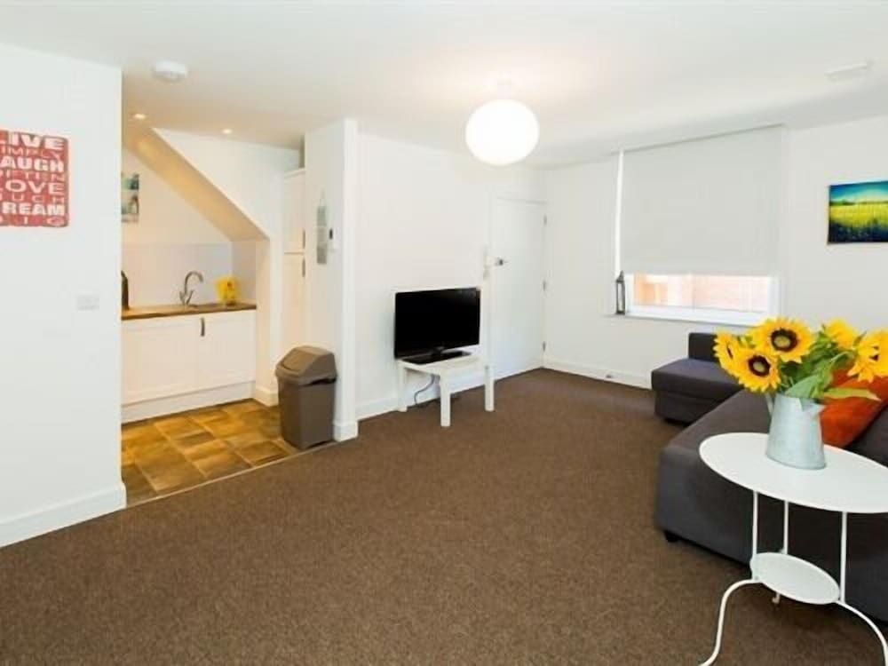 Beddoe Apartments