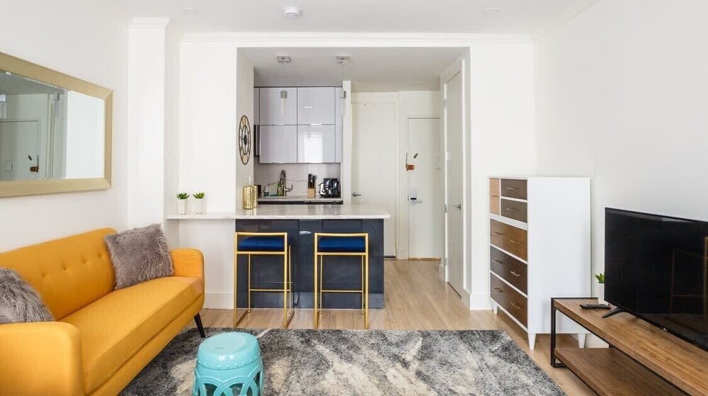 1597 New York Apt