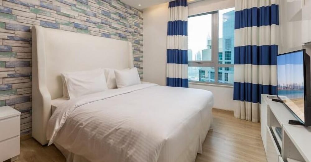 Residences 3B/R Tower 7