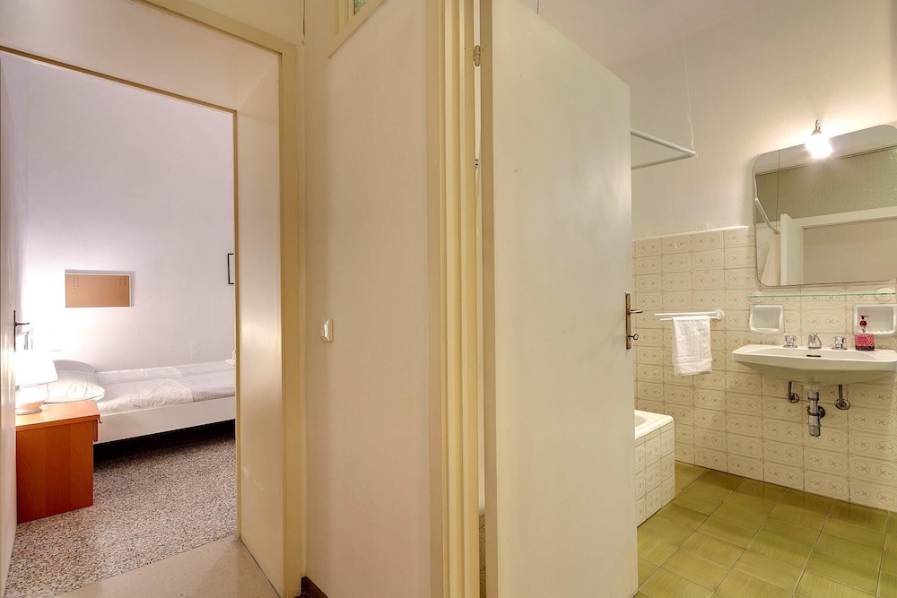 Servi 34 in Firenze With 3 Bedrooms and 2 Bathrooms