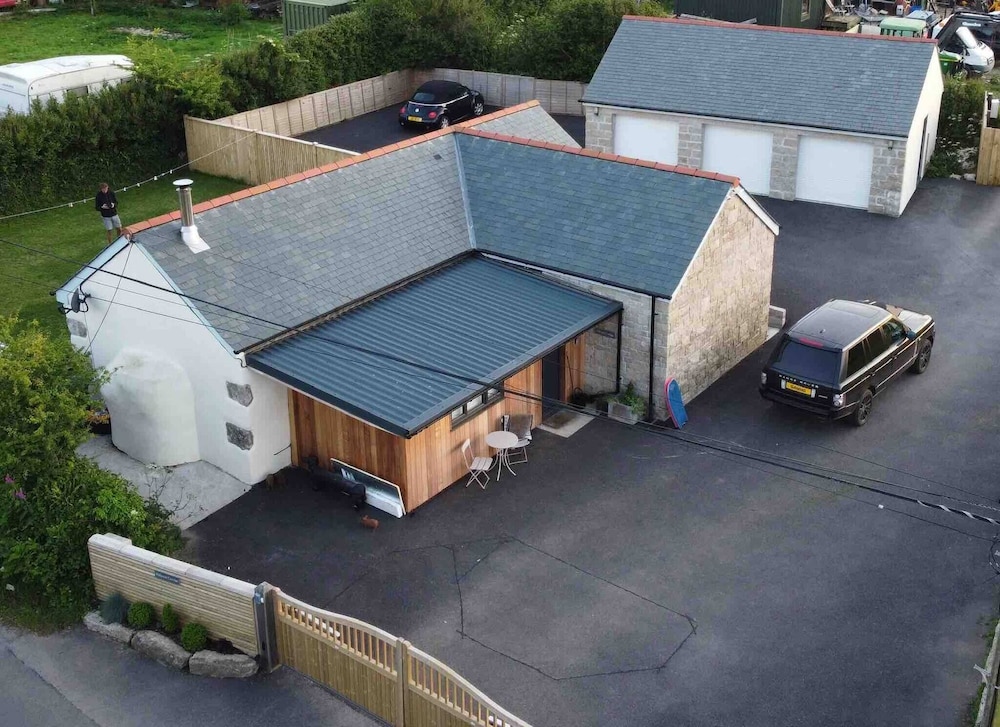 Cottage 4 Miles to Hayle Beach With EV Charger