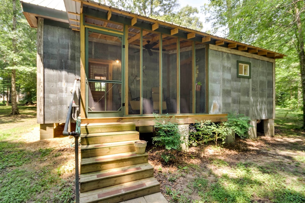 McComb Vacations - Historic Vacation Rental in Mccomb w/ River Access - Property Image 1