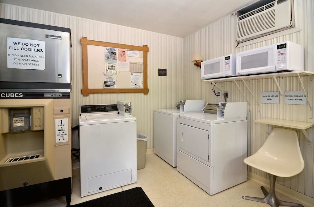 UBar Inn & Suites