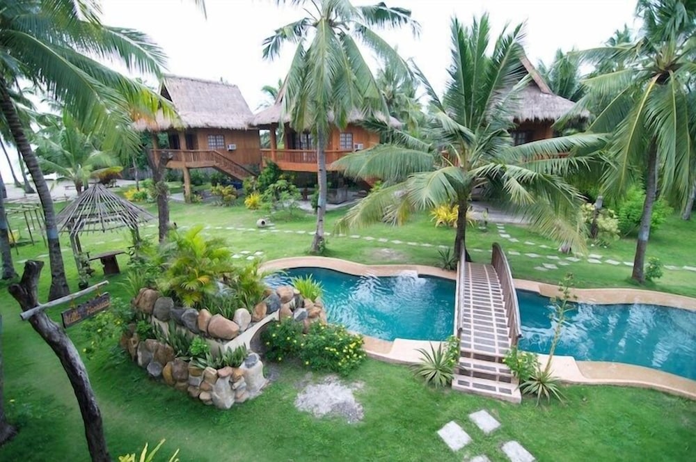 Hoyohoy Villas